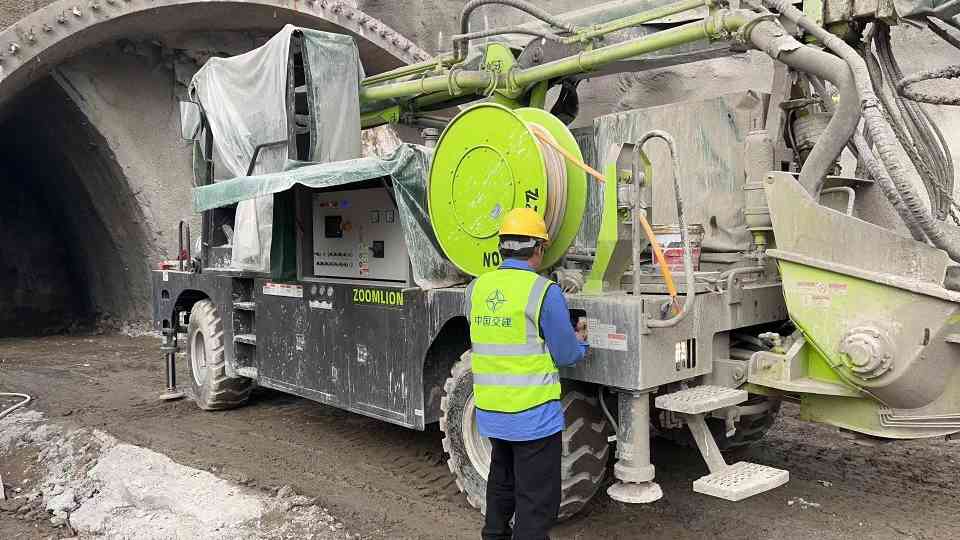 新一代湿喷机助力世纪工程高效施工-北斗天枢精创有限公司(图4)