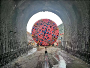 国内首台TBM助力高速公路隧道建设突破传统瓶颈-辰飞雨天枢精创(图1)